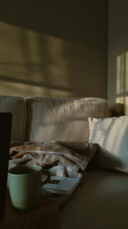 Tips for Creating a Cozy Reading Nook in Your Home